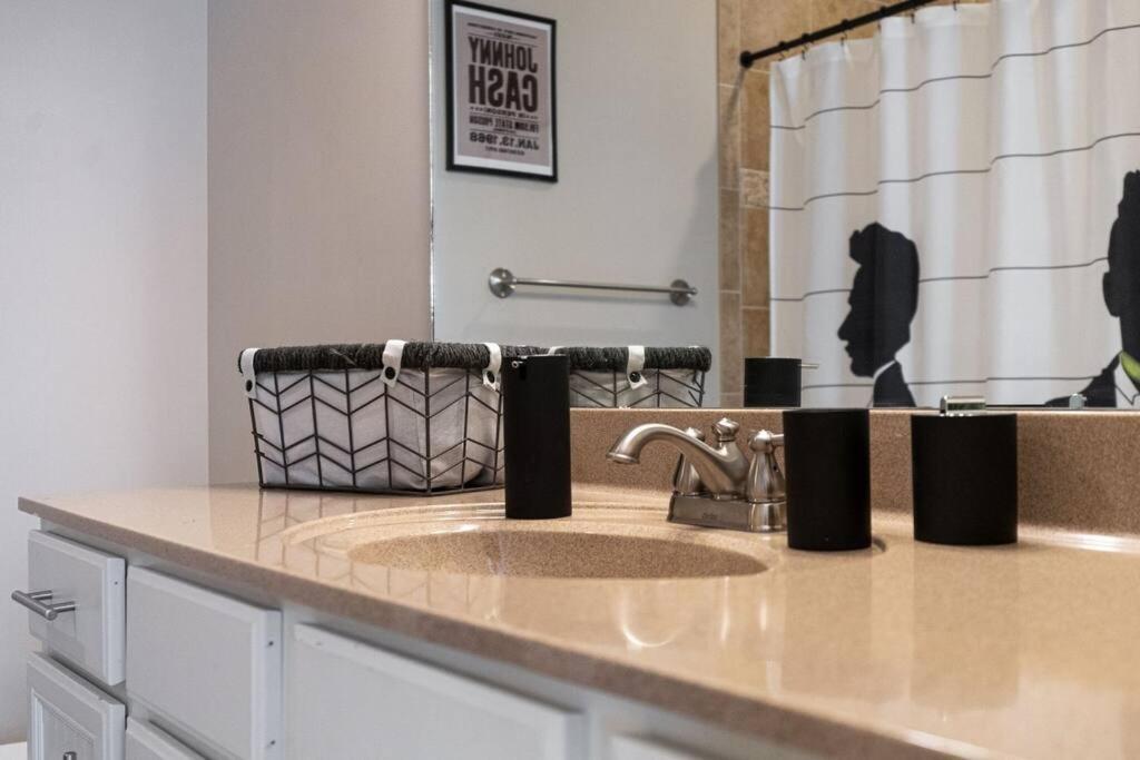 Cashville - Stylish Condo Minutes From Broadway Nashville Bagian luar foto