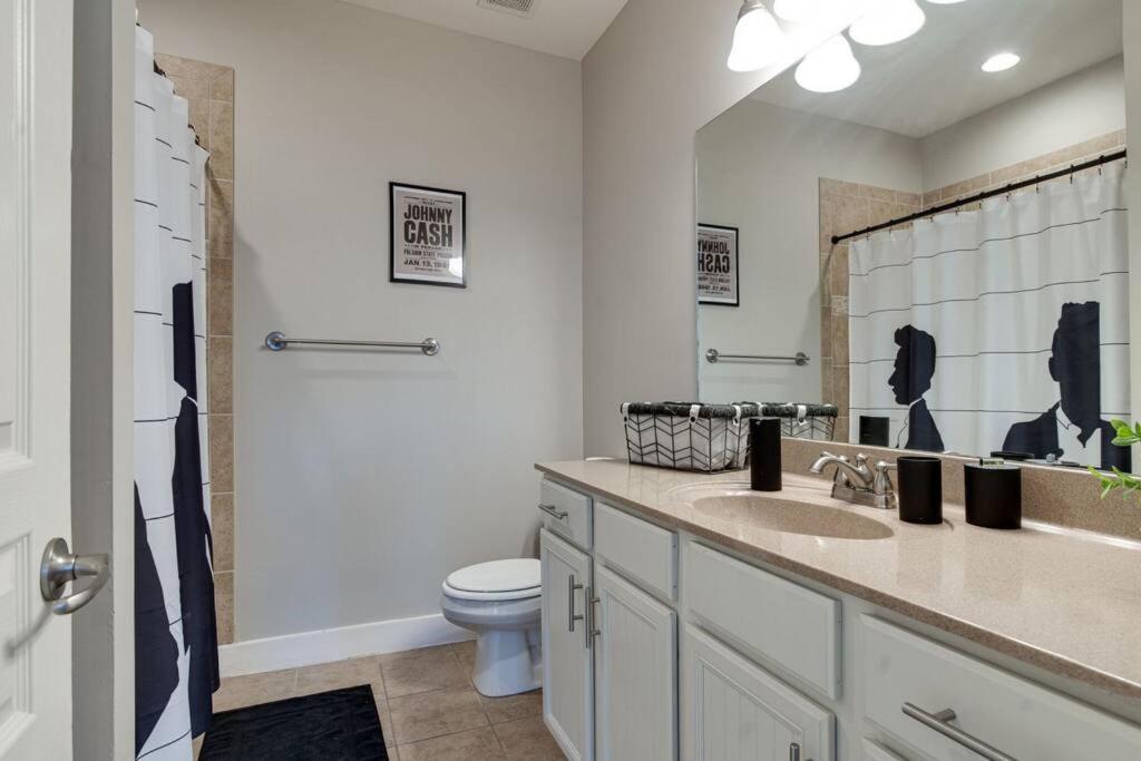 Cashville - Stylish Condo Minutes From Broadway Nashville Bagian luar foto